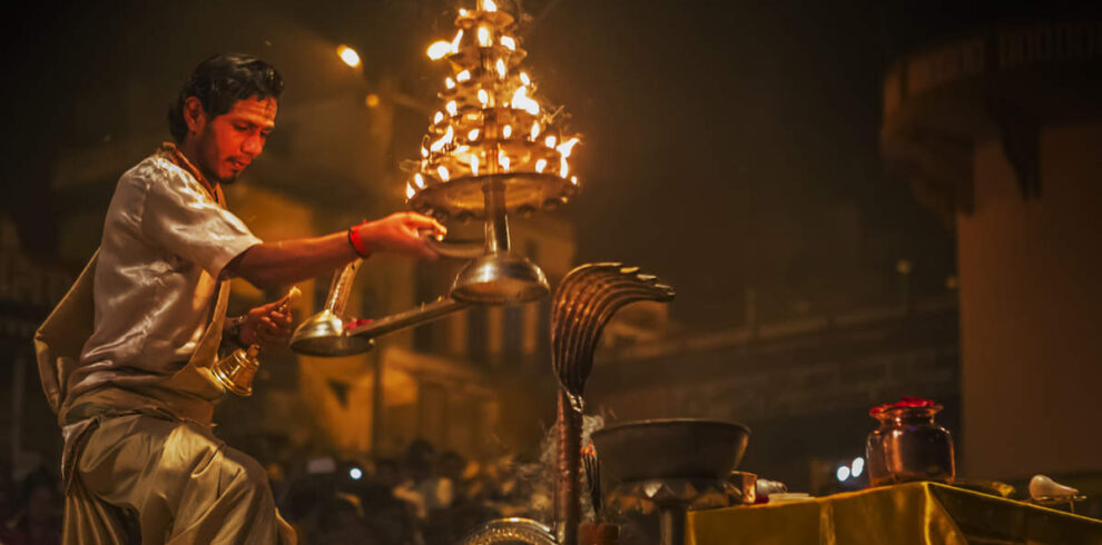 Ganga-aarti-in-banaras