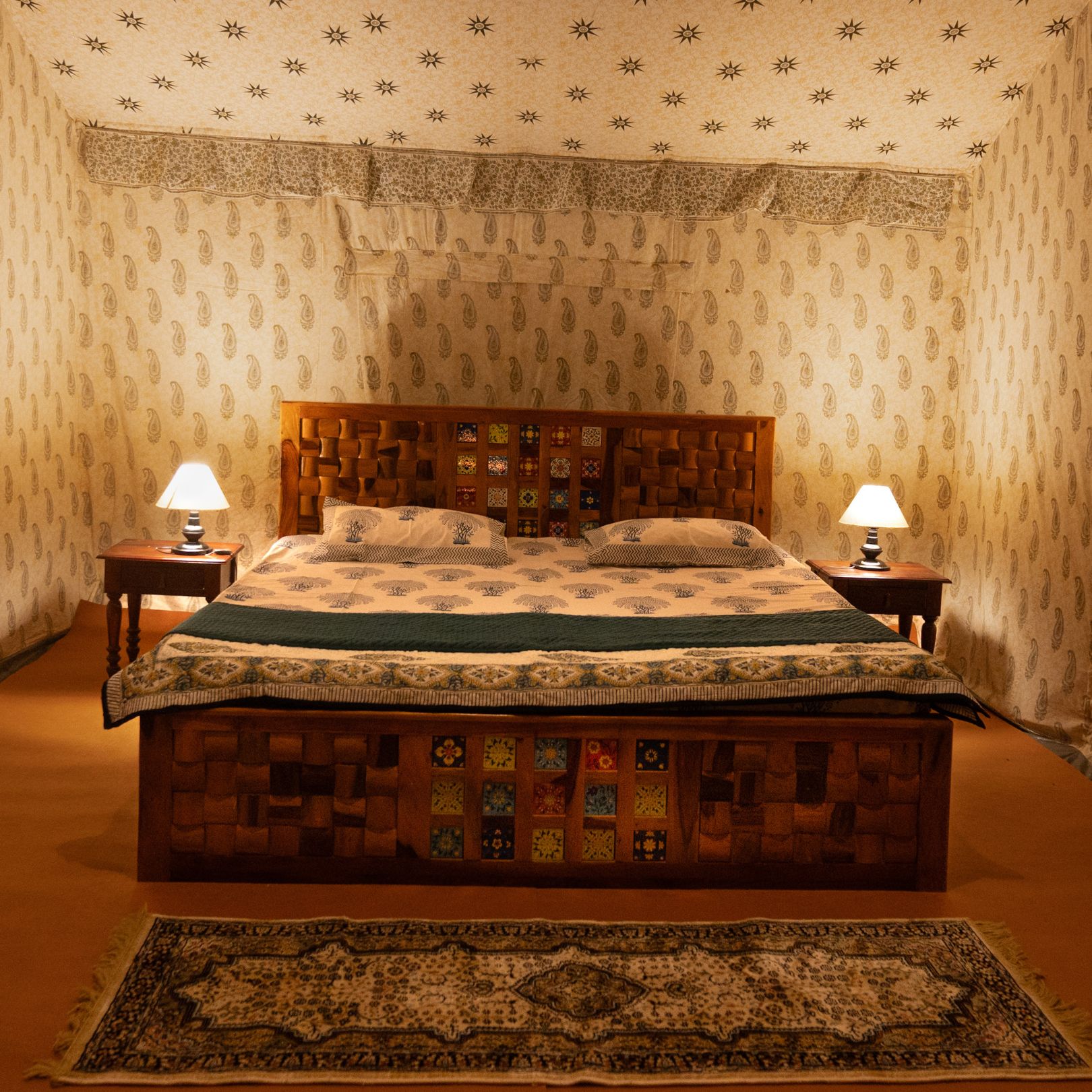 Book Deluxe, Premium & Luxury Tents for Kumbh Mela 2025, Prayagraj 8 Kumbh-mela-tent-booking (10)